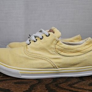 Women’s Casual Canvas Lace-Up Sneakers in Yellow